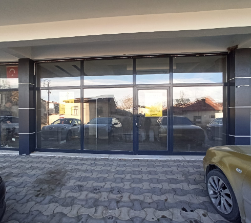 HACI HASANBAŞI CD ÜZERİNDE 30M2 KİRALIK DÜKKAN görsel 2