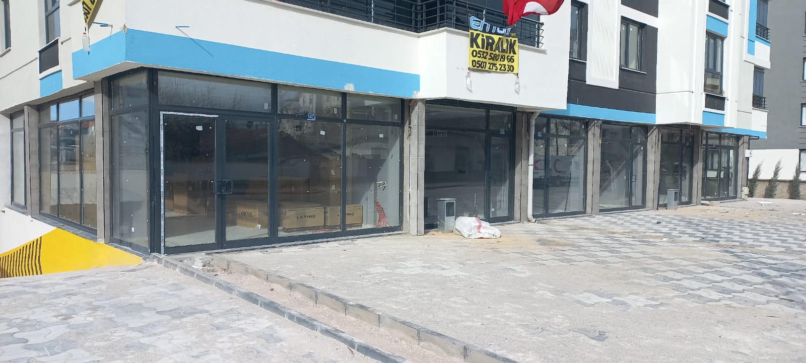 SELİM SULTAN MAH. DE HÜSEYİN ALPMALA CADDESİ ÜZERİNDE 30 M2 KİRALIK DÜKKAN görsel 3
