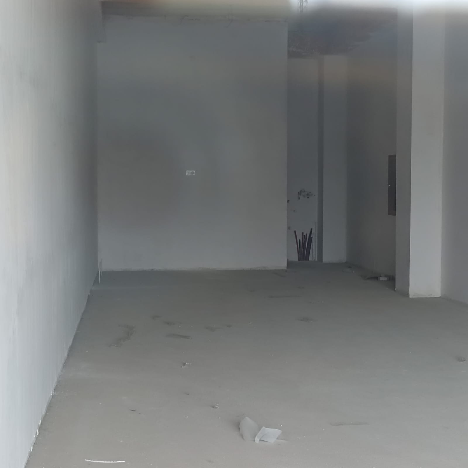 GAZZE CADDESİ ÜZERİNDE ÇINAR KONAKLARI ALTINDA SATILIK 85 M2 DÜKKAN görsel 3